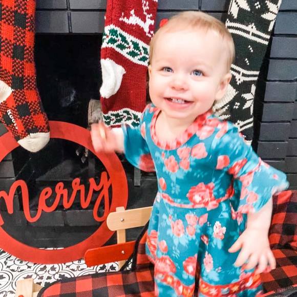 Profile Picture of Krisanne Stout (@krisannemarie89) on Poshmark