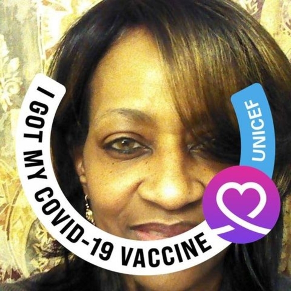 Profile Picture of Kim Mcrae-bowens (@breze5350) on Poshmark