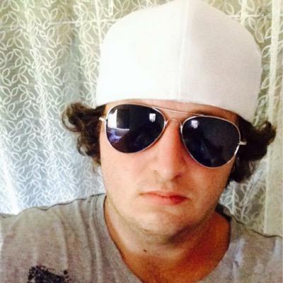 Profile Picture of Nicholas Moy (@dinno100) on Twitter