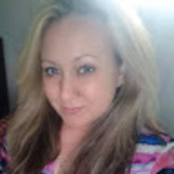 Profile Picture of Sherry Chaussey (@sherrychaussey) on Poshmark