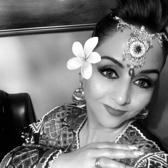 Profile Picture of Zakia Majidi (@zakiamajidi) on Poshmark