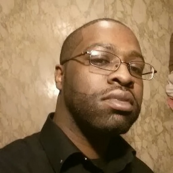 Profile Picture of Greg Gantt (@gregrgantt) on Poshmark