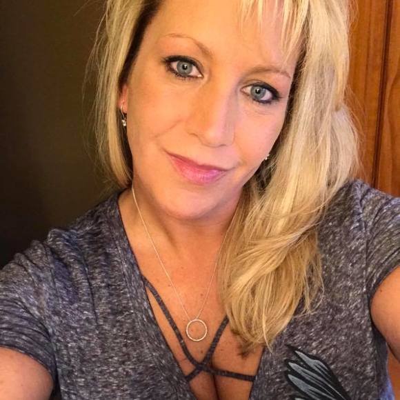 Profile Photo of Carla Joyce klinger (@carlak74) on Poshmark