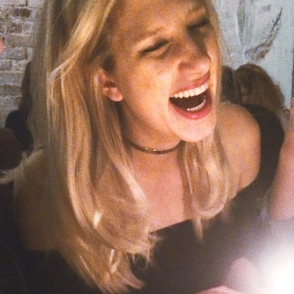 Profile Picture of Hanna Wiegers (@hannawiegers) on Poshmark