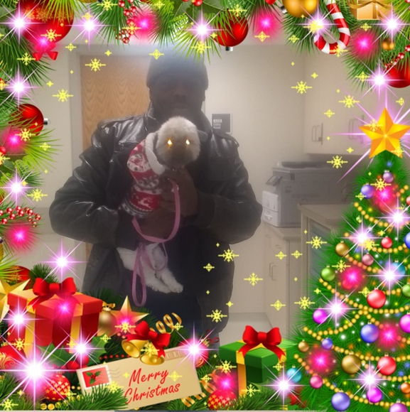 Profile Picture of Ronald Thomas (@bigront1405) on Poshmark