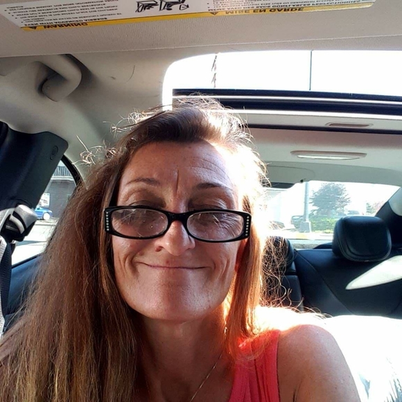Profile Picture of Christina Sisemore (@csisemore) on Poshmark