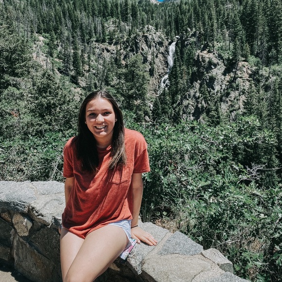 Profile Picture of Hannah Heimerman (@hheimerman) on Poshmark