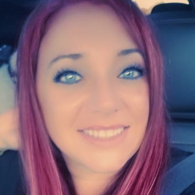 Profile Picture of Amanda Curl (@CurlLeighmat22) on Twitter