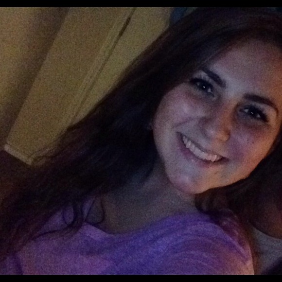 Profile Picture of Isabella Lacaze (@isabellalacaze) on Poshmark