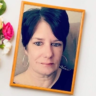 Profile Picture of Dena Roberts (@rocknnurse921) on Twitter