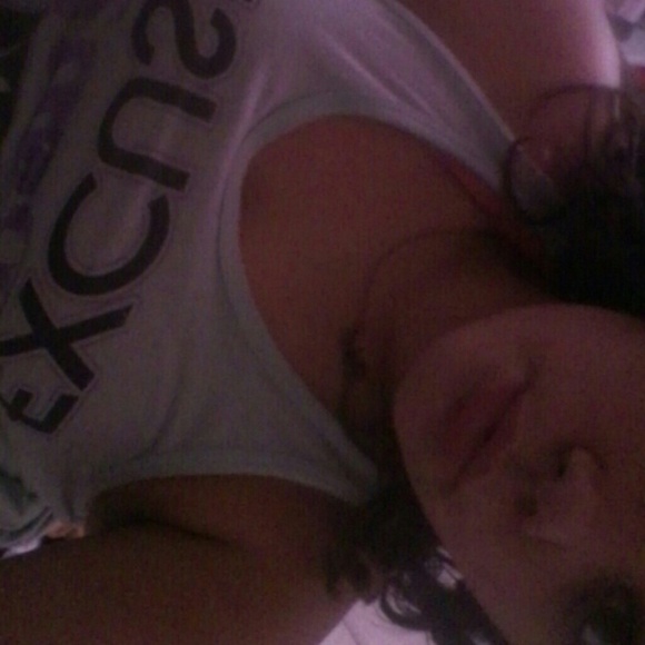 Profile Picture of Hayleigh Burgey (@hayleigh_lyn) on Poshmark