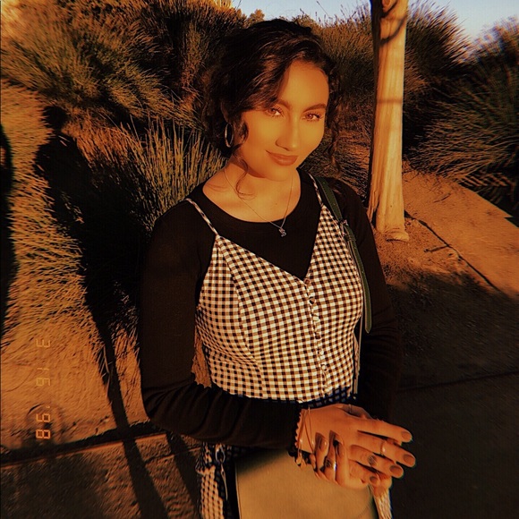 Profile Picture of Brittany Pendleton (@brittany_pend) on Poshmark