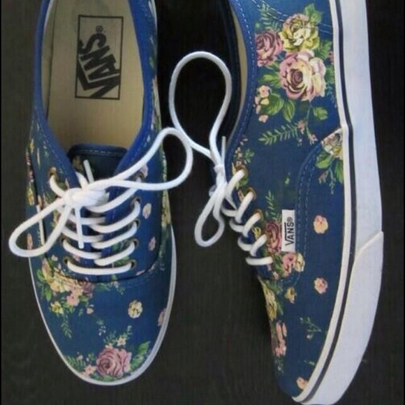 Profile Picture of Chris Carl (@hailsataasd) on Poshmark