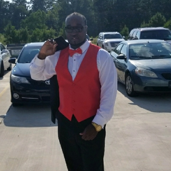 Profile Picture of Frederick Manning (@manning76) on Poshmark