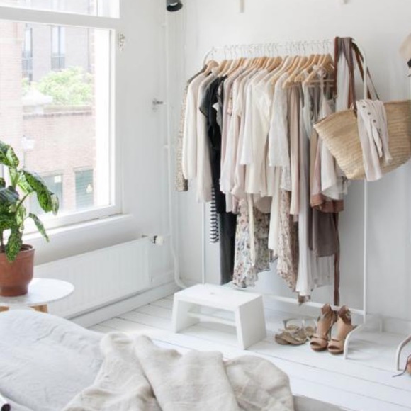 Profile Picture of Jennelle Ventura (@camventura) on Poshmark