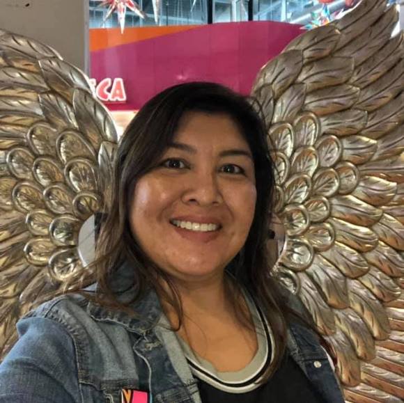 Profile Picture of Anna Reiswig (@alrei) on Poshmark