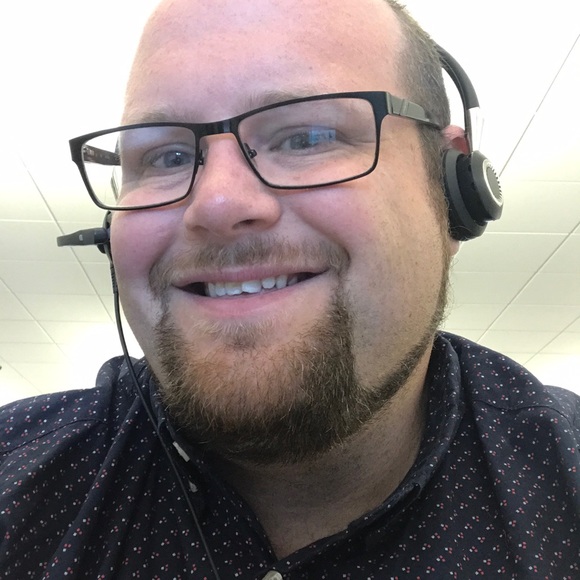 Profile Picture of Zach Gillette (@gillette8367) on Poshmark