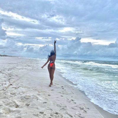 Profile Picture of Danielle S (@DannTatianna) on Twitter