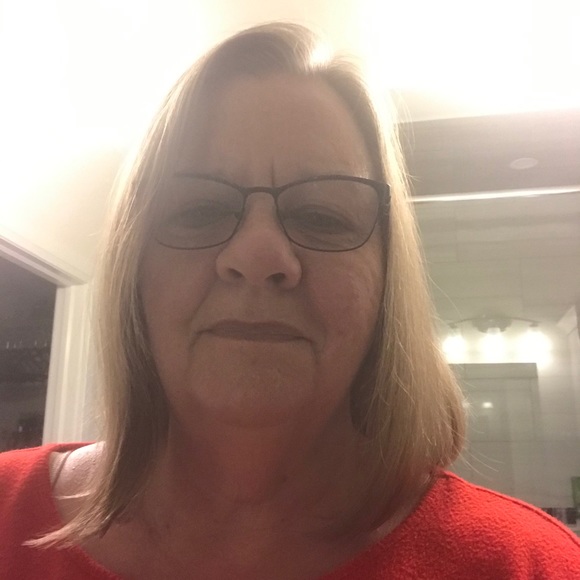 Profile Picture of Sherry Graham (@pcfrend) on Poshmark