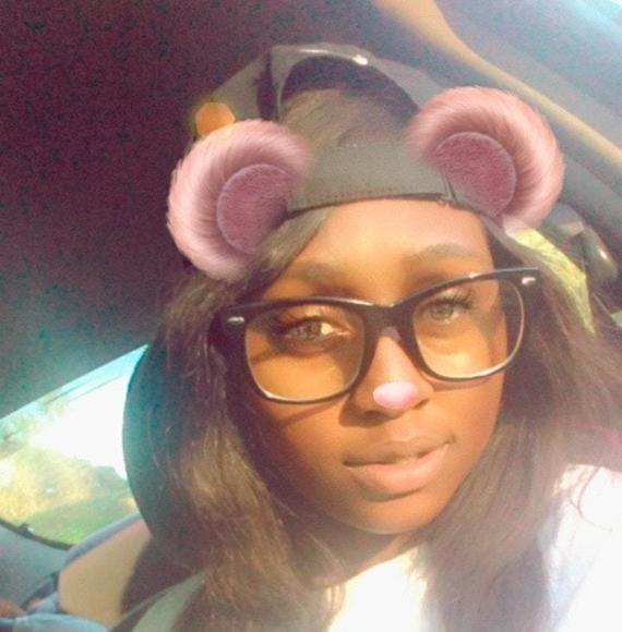 Profile Picture of Sàváññâ Thõmäs (@savanna_thomas) on Poshmark