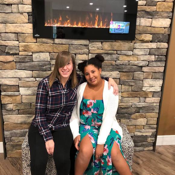 Profile Picture of Holly Atler (@heatler) on Poshmark