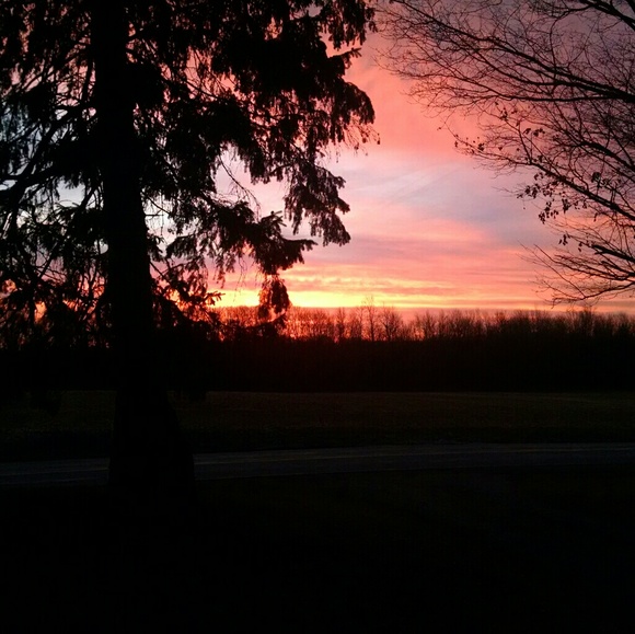 Profile Picture of Veronica Duffy (@luckysadie) on Poshmark