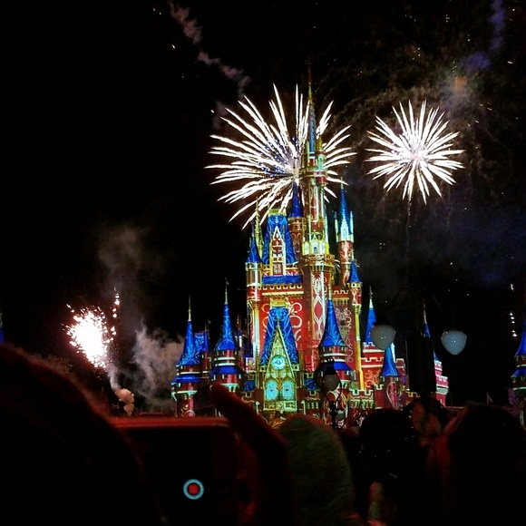 Profile Picture of Bailey Mcconnell (@baileym101) on Poshmark