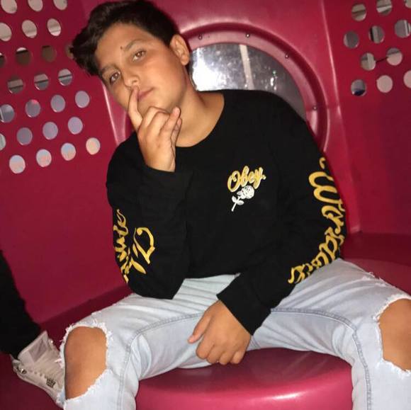 Profile Picture of Adam Moawiah (@adam345716) on Poshmark