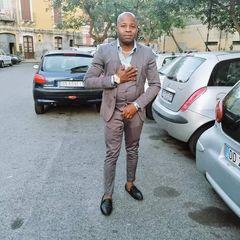 Profile Picture of alexagbonare (@alexagbonare) on Tiktok