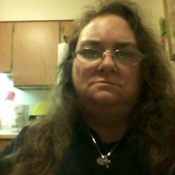 Profile Picture of Lois Roberts (@robertslois250) on Poshmark