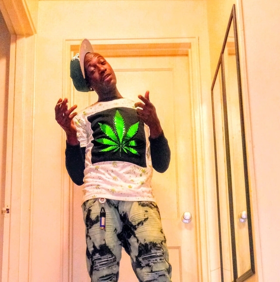 Profile Picture of Nicholas Brown (@nick19802011) on Poshmark