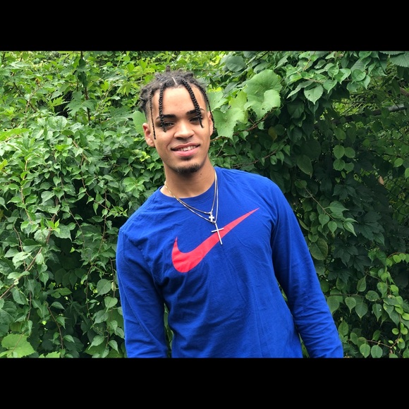 Profile Picture of Anthony Disla (@antdisla) on Poshmark