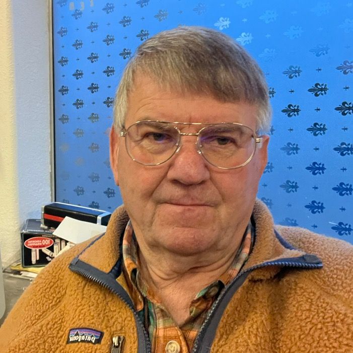 Profile Picture of Robert Azensky (@robertzensky) on Tiktok