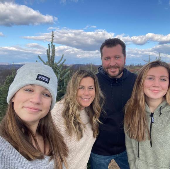 Profile Picture of Joelene Lenyk (@joelenelenyk) on Poshmark