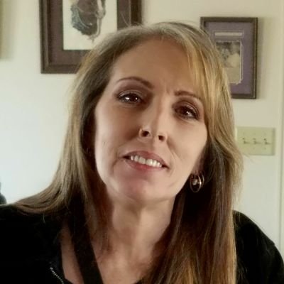 Profile Picture of Lisa Torrez (@lisatorrezsam) on Twitter