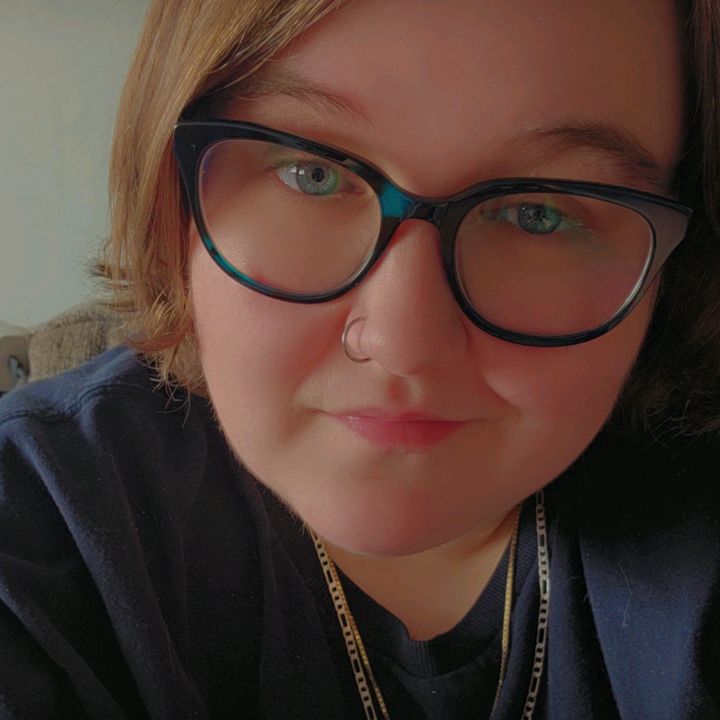 Profile Picture of Candice Foster (@candicefoster17) on Tiktok