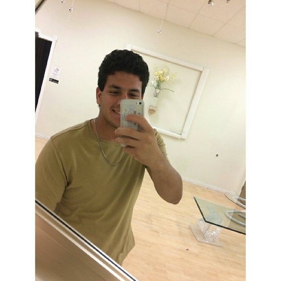 Profile Picture of Brian Marin (@briancho) on Poshmark