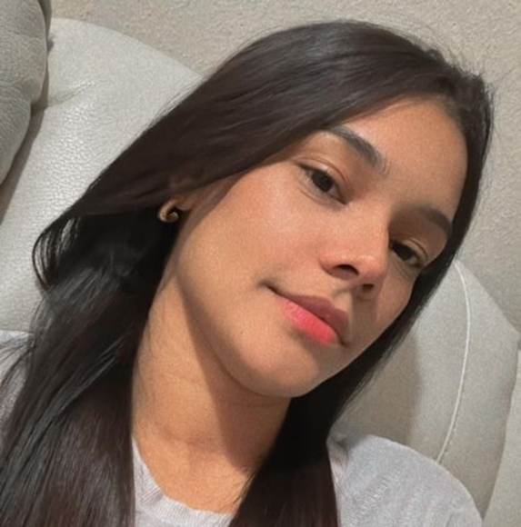Profile Picture of Dalila Alvarez (@dalilaalvare477) on Poshmark