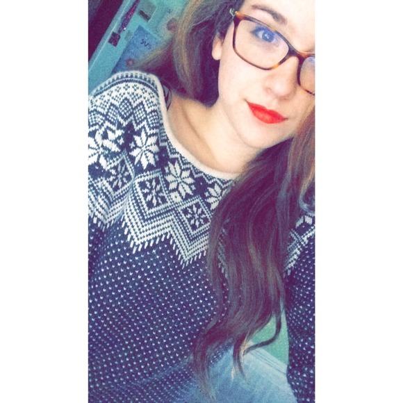 Profile Picture of Bailey Antonowicz (@bantonowicz) on Poshmark