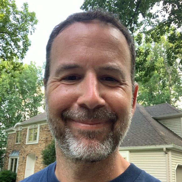 Profile Picture of Barry Levine (@blevine19) on Poshmark