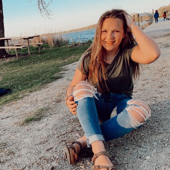 Profile Picture of Bridgette Roiger (@bridgetter320) on Poshmark