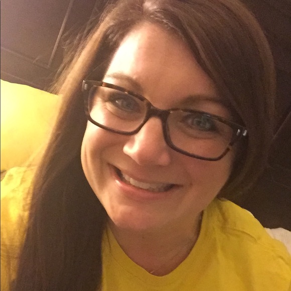 Profile Picture of Annie Carson (@jsac1216) on Poshmark