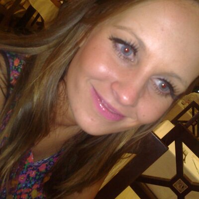 Profile Picture of Lora Cooper (@lora_coops) on Twitter