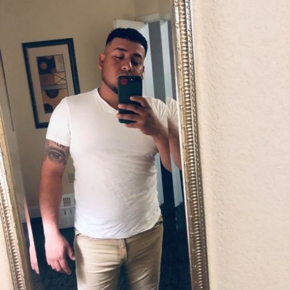 Profile Picture of Erik Rojas (@erikrojas786) on Poshmark