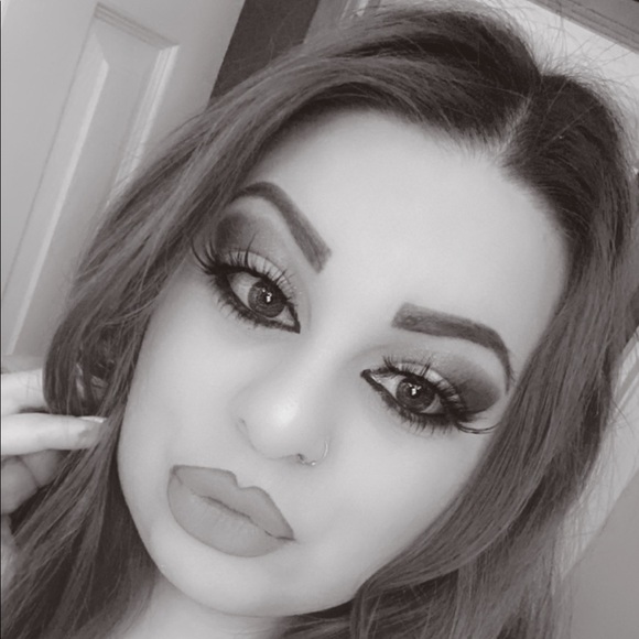 Profile Picture of Stacey Nevarez (@staceynevare502) on Poshmark