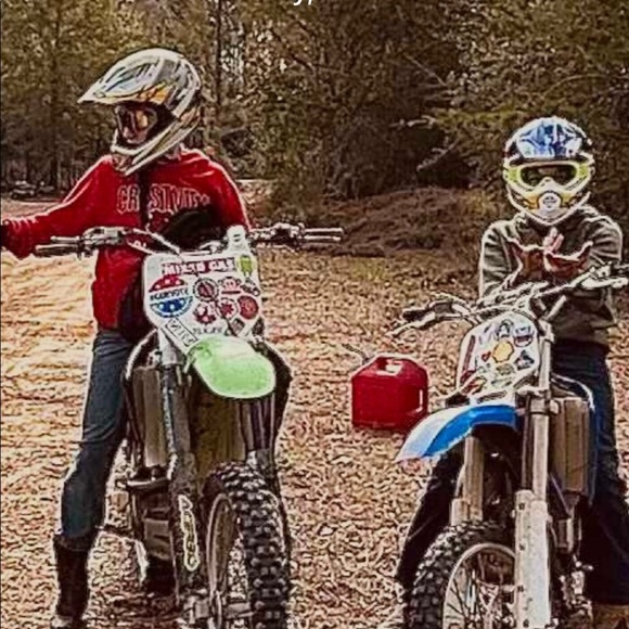 Profile Picture of Cooper Degraaf (@cooper_degraaf) on Poshmark