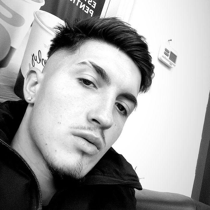 Profile Picture of robert_chiper (@robert_chiper) on Tiktok