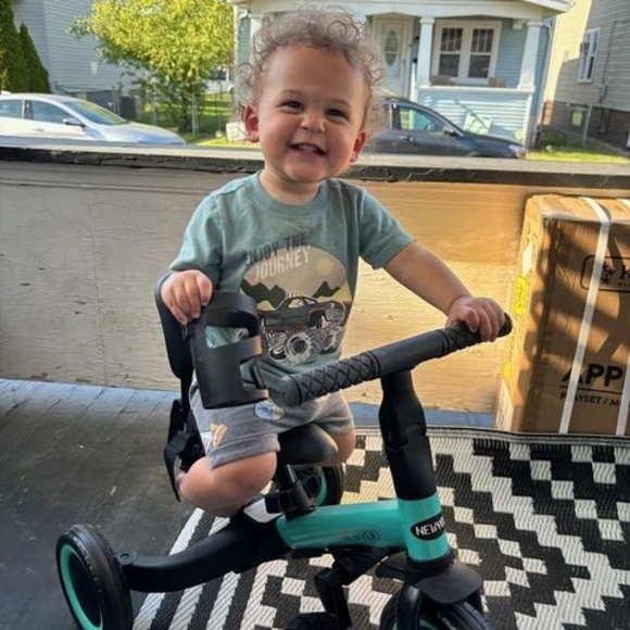 Profile Picture of Paula Rogers (@rogerspaula735) on Poshmark