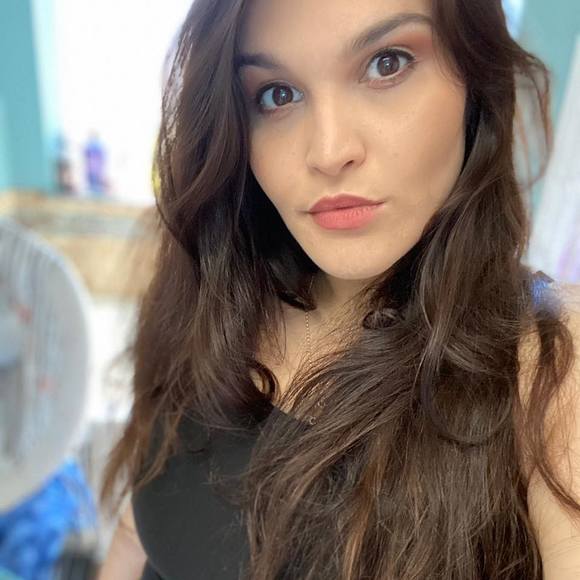 Profile Picture of Danyella Wall (@danyellak) on Poshmark