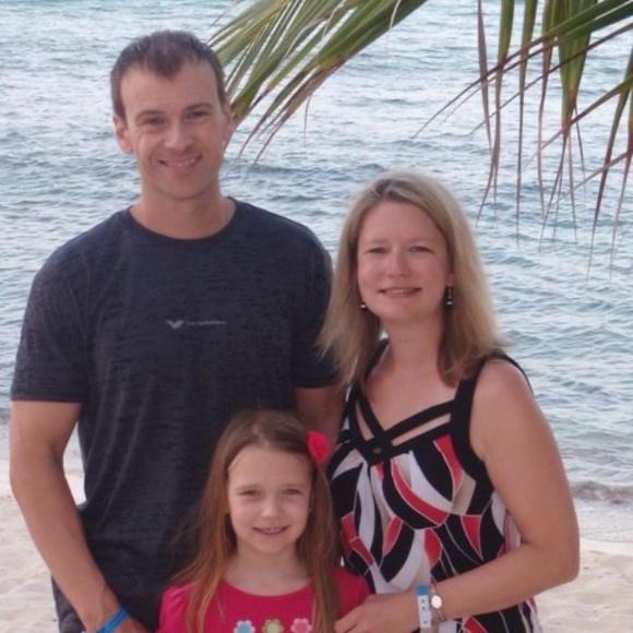 Profile Picture of Lori Frank (@lorifrank55442) on Poshmark